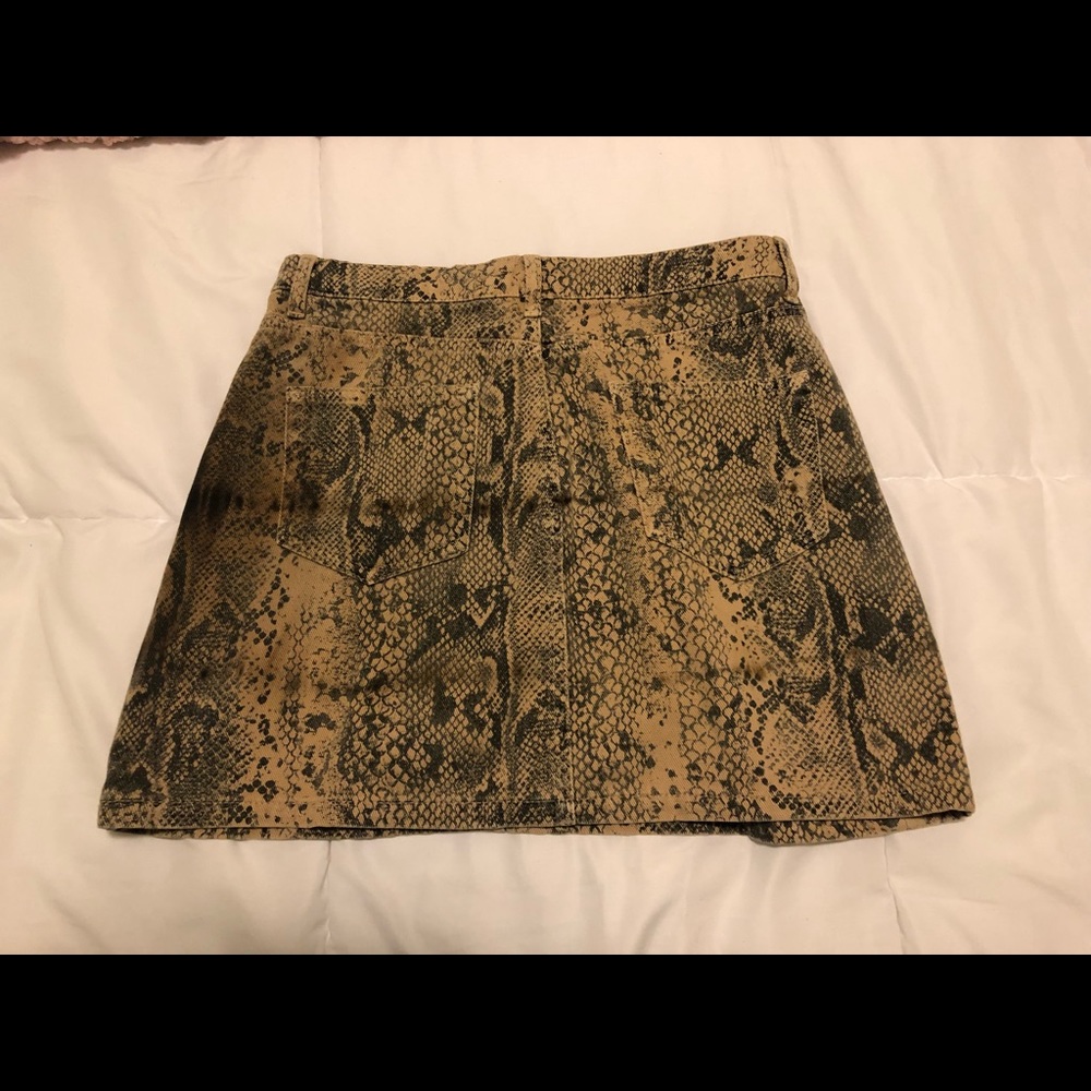 STRADIVARIUS skirt, animal print. - Picture 2 of 2